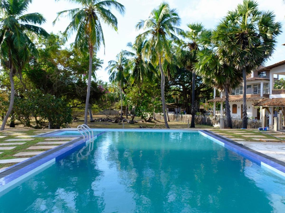 Red Coral Kitesurfing Resort Kalpitiya Exterior foto